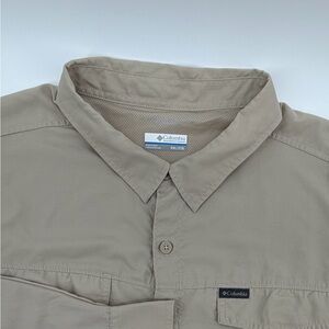 Columbia Khaki Casual fishing Shirt Men’s XXL/2TG